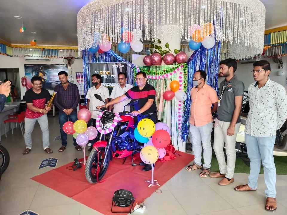  ଯୁବପିଢ଼ିଙ୍କୁ ଆକୃଷ୍ଟ କରିଥିବା ଟିଭିଏସ ରାଇଡର ର ବାରିପଦାରେ ବଜାର ପ୍ରବେଶ