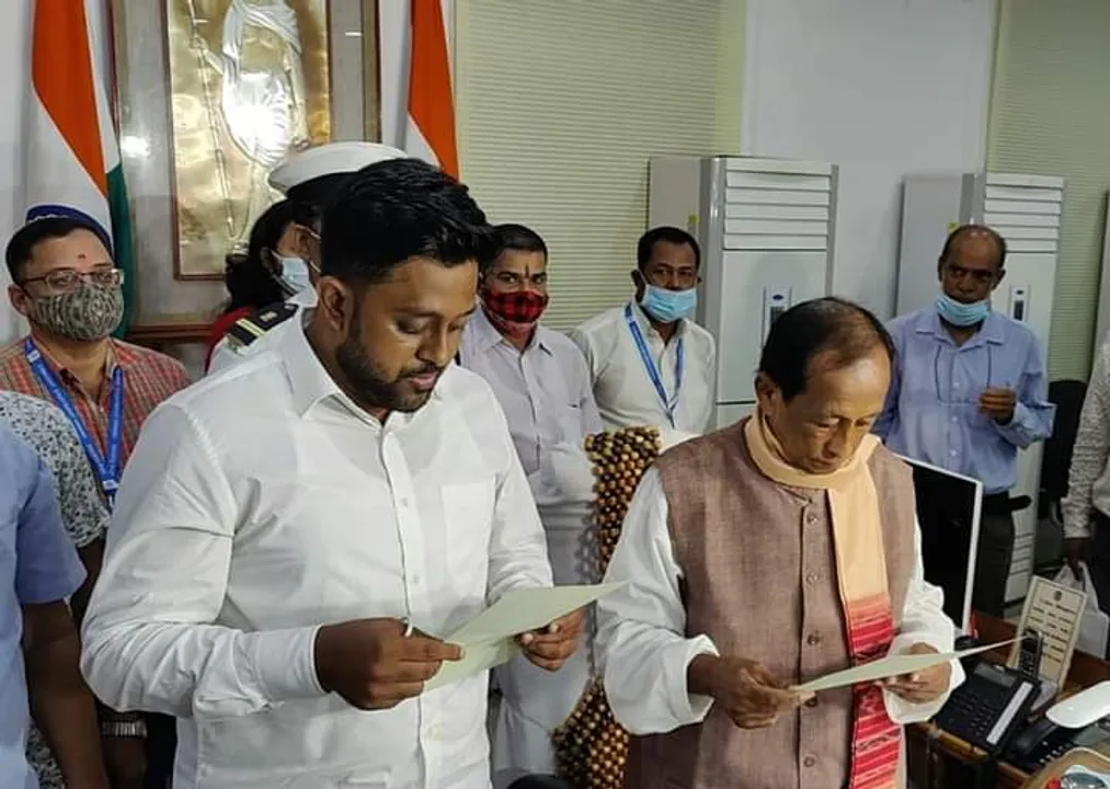  ଭୁବନେଶ୍ବର: ବିଧାନସଭାରେ ଶପଥ ନେଲେ ନବନିର୍ବାଚିତ ପିପିଲି ବିଧାୟକ ରୁଦ୍ରପ୍ରତାପ ମହାରଥୀ