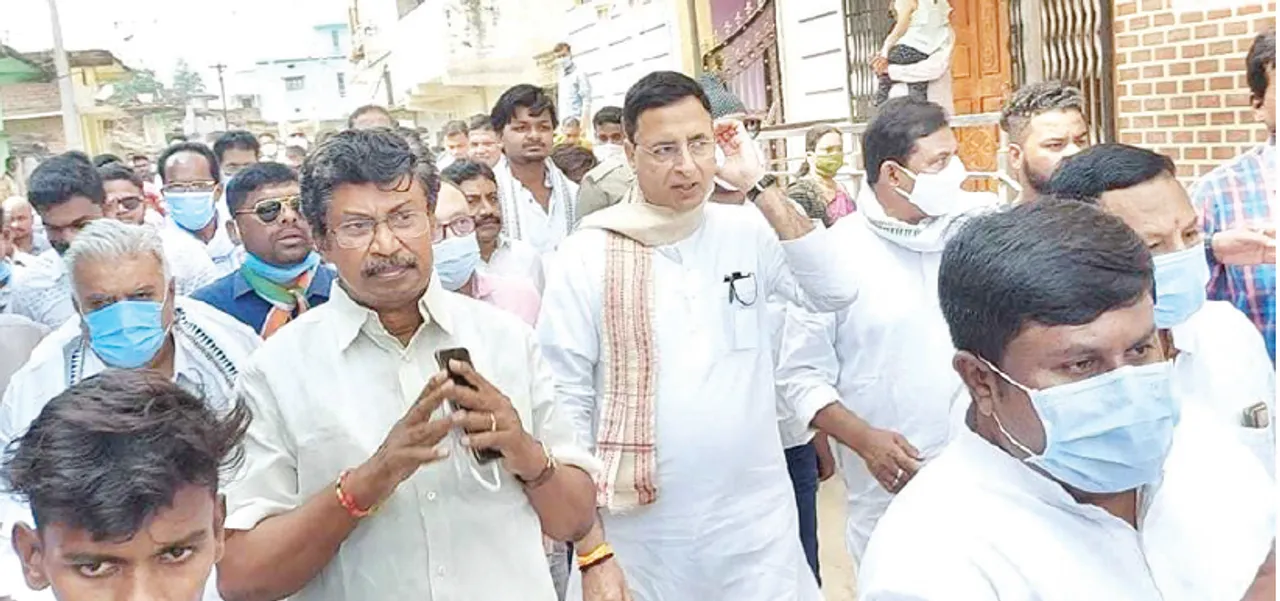  ବଲାଙ୍ଗୀରରେ କେନ୍ଦ୍ରୀୟ କଂଗ୍ରେସ ଟିମ୍‌: ନିର୍ଭୟା ଘଟଣା ସହ ଯୋଡ଼ିଲେ ସୂର୍ଯ୍ୟେୱାଲା