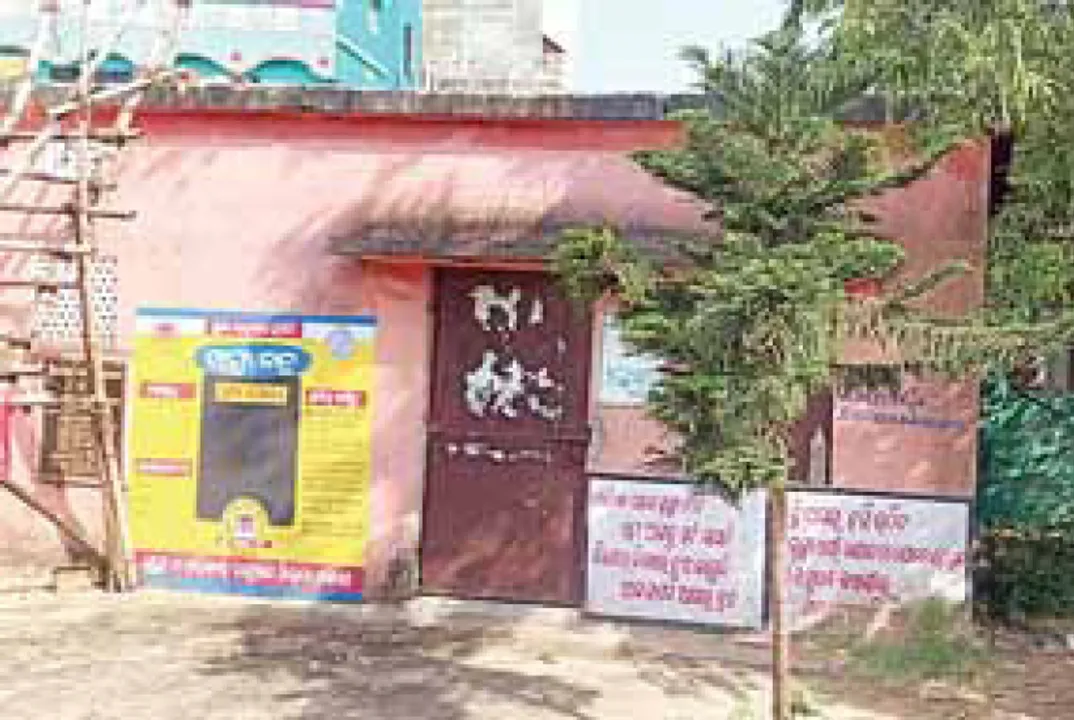 ଜବରଦଖଲକାରୀଙ୍କ କବ୍‌ଜାରେ ସରକାରୀ ଜମି: ଅଙ୍ଗନବାଡ଼ି ,ପାର୍କ ଜମିକୁ ବି ଛାଡ଼ିଲେନି