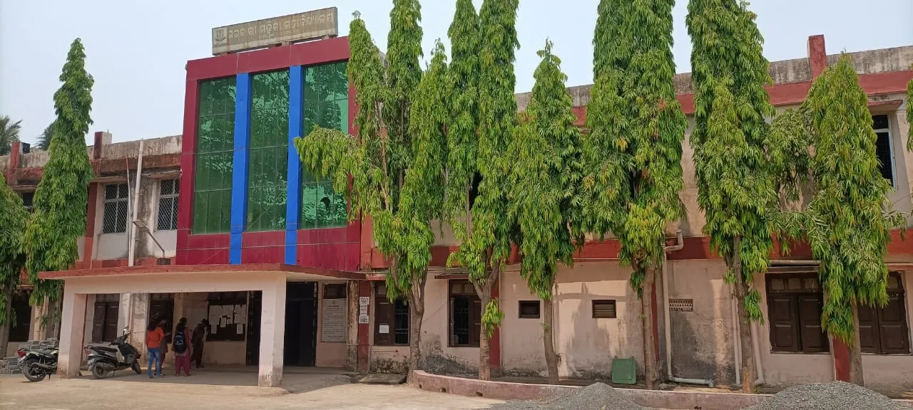  ରୁସା ଅନୁଦାନର ତିନି ବର୍ଷ ପରେ ବି ସରକାରୀ ମହିଳା କଲେଜରେ ନିର୍ମାଣ ହୋଇପାରିନି ଅଡିଟୋରିୟମ୍