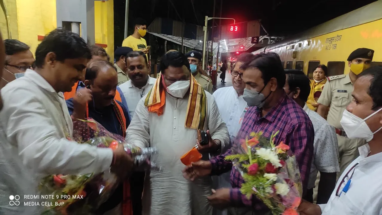  ବାଲେଶ୍ବର ଗସ୍ତରେ ପ୍ରତିରକ୍ଷା ଉପଦେଷ୍ଟା କମିଟିର ଅଧ୍ୟକ୍ଷ ଜୁଏଲ ଓରାମ୍‌