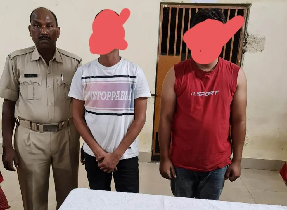  ସାଢ଼େ ୩ ଲକ୍ଷର ବ୍ରାଉନସୁଗାର ସହ ବାଇକ୍‌ ଜବତ, ୨ ବେପାରୀ ଗିରଫ 