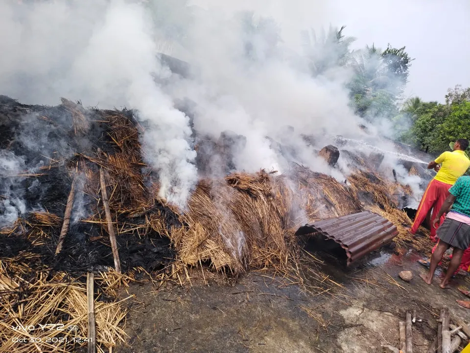  ଅଗ୍ନିକାଣ୍ଡରେ ୬ ବଖରା ଭସ୍ମୀଭୂତ
