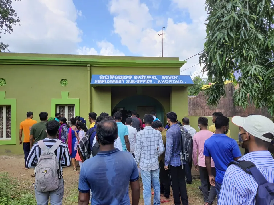  ଖୋର୍ଦ୍ଧାରେ କାମ କରୁନାହିଁ ଉପଶ୍ରମ ନିୟୋଜନ କାର୍ଯ୍ୟାଳୟ