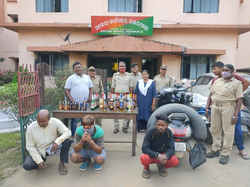  ୫ କିଲୋଗ୍ରାମ ଗଞ୍ଜେଇ ଜବତ: ୨ ଗିରଫ