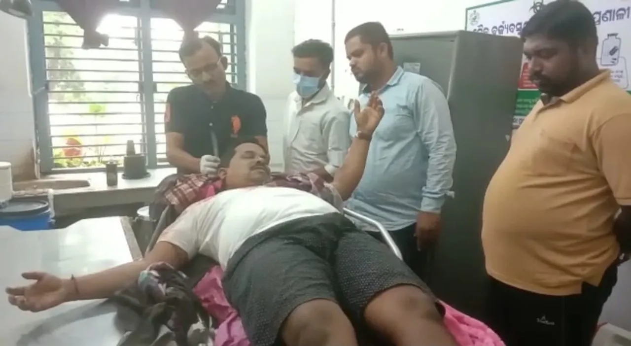  ବକେୟା ଟଙ୍କା ମାଗିବାରୁ ଯୁବକଙ୍କୁ ବୋମାମାଡ଼; ଗୁରୁତର ଯୁବକ ବ୍ରହ୍ମପୁର ସ୍ଥାନାନ୍ତର