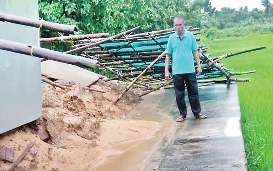  ଭୁଶୁଡ଼ି ପଡ଼ିଲା ୭୦ ଫୁଟ୍‌ର ନଦୀବନ୍ଧ ପାଚେରି
