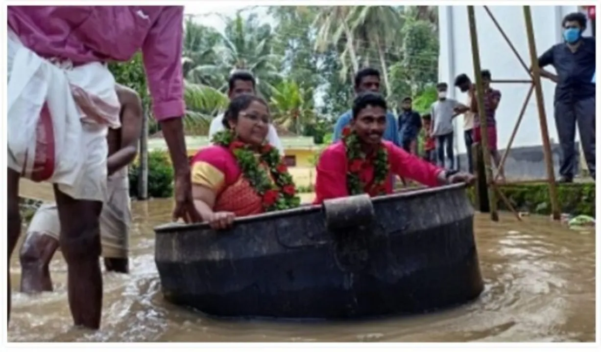  ଭୋଜି ପାଇଁ ଖାଦ୍ୟ ପ୍ରସ୍ତୁତ ହେଉଥିବା ହଣ୍ଡାରେ ବସି ବିବାହ ମଣ୍ଡପରେ ପହଞ୍ଚିଲେ ବର-ବଧୂ