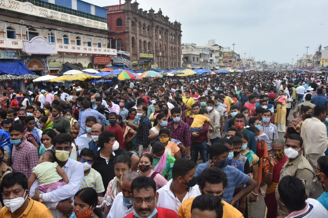  ମହାପ୍ରଭୁଙ୍କ ଦର୍ଶନ ପାଇଁ ପୁରୀ‌ରେ ଅସମ୍ଭାଳ ଭିଡ଼
