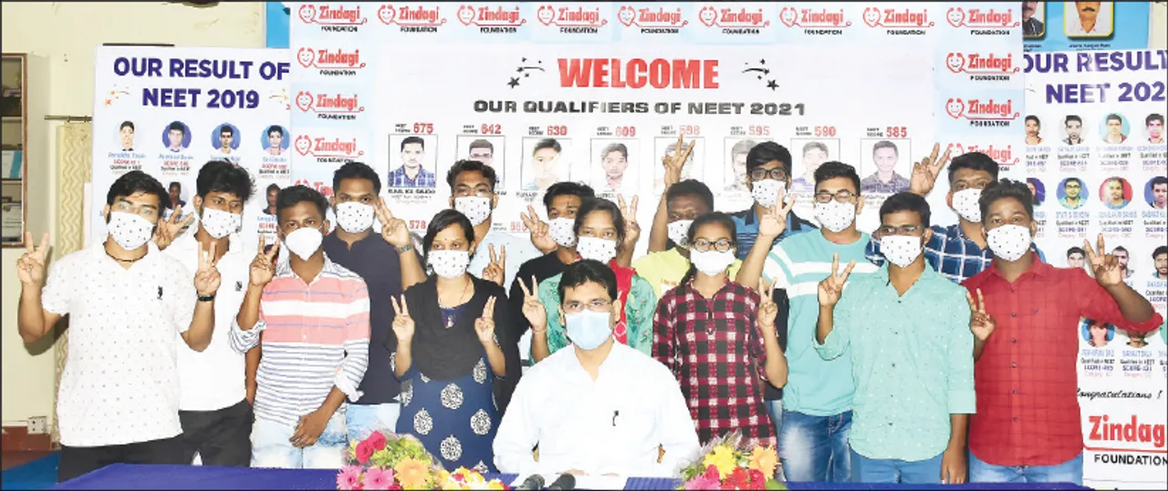  ଡାକ୍ତରୀ ପଢ଼ିବାର ସ୍ବପ୍ନ ସାକାର କଲା ଜିନ୍ଦେଗୀ ଫାଉ‌ଣ୍ଡେସନ