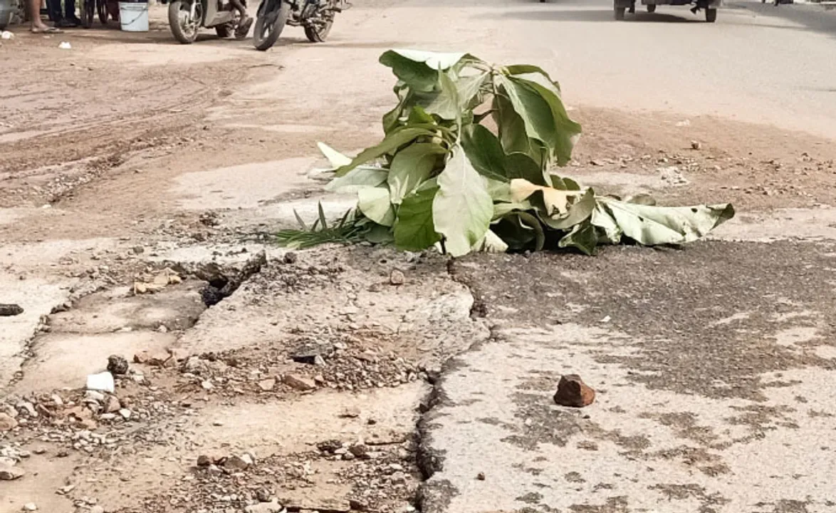  ଫୁଣି ଫାଟିଲା ଅମୃତ ପାଇପ୍‌