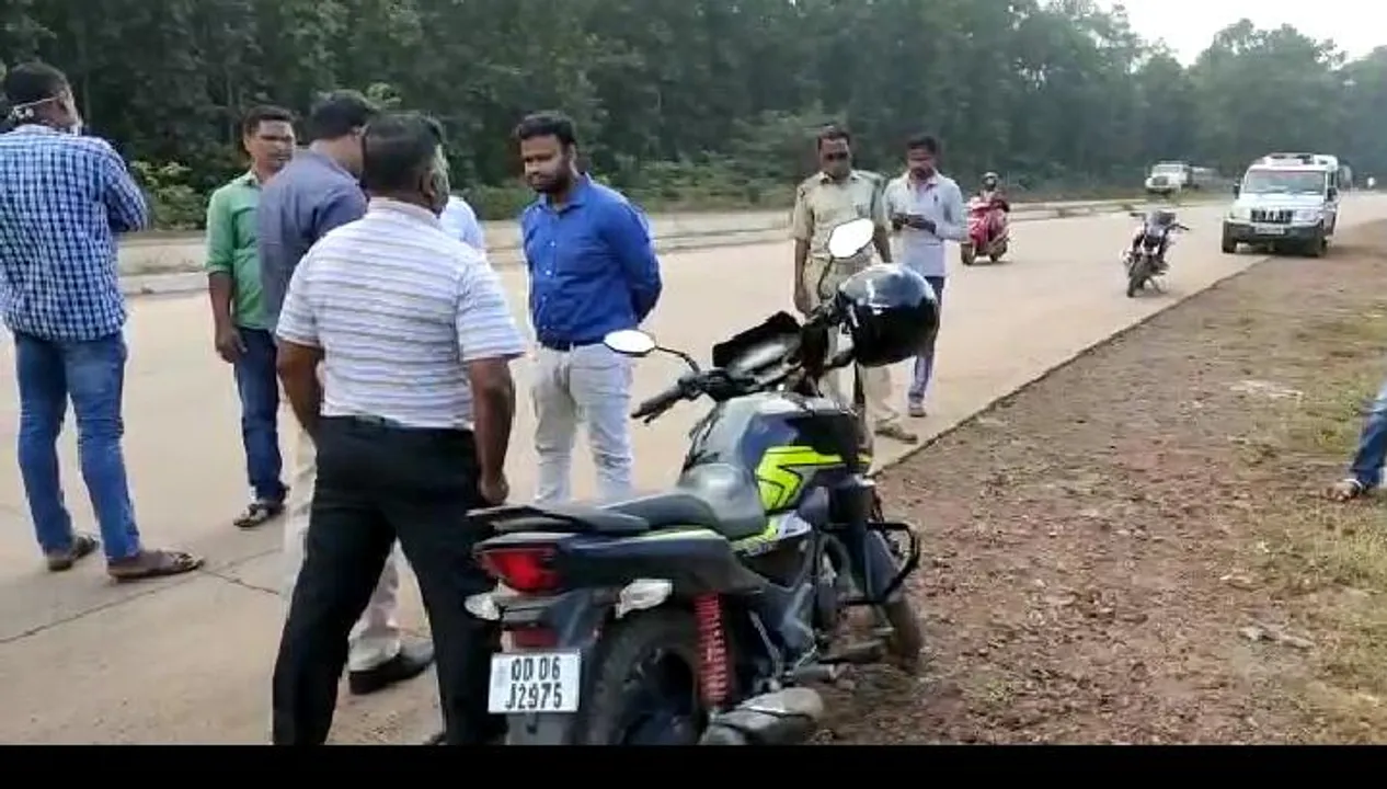  ମାରଣାସ୍ତ୍ର ଦେଖାଇ ଲୁଟିନେଲେ ଅଢେଇ ଲକ୍ଷ ଟଙ୍କା