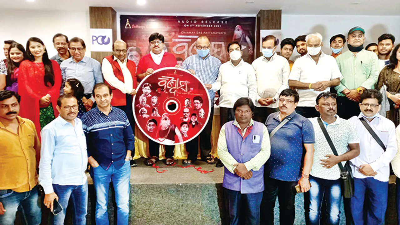  ‘ବିଶ୍ବାସ-ଦ ଲାଇଟ୍‌ ଓଭର୍‌ ଡାର୍କନେସ୍’ର ଅଡିଓ ଓ ପୋଷ୍ଟର୍‌ ରିଲିଜ୍‌