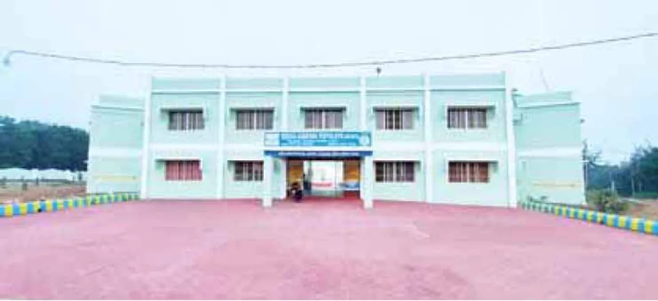  ଗୌରବ ଆଣିଲା ହାତୀଓଟ ଆଦର୍ଶ ବିଦ୍ୟାଳୟ