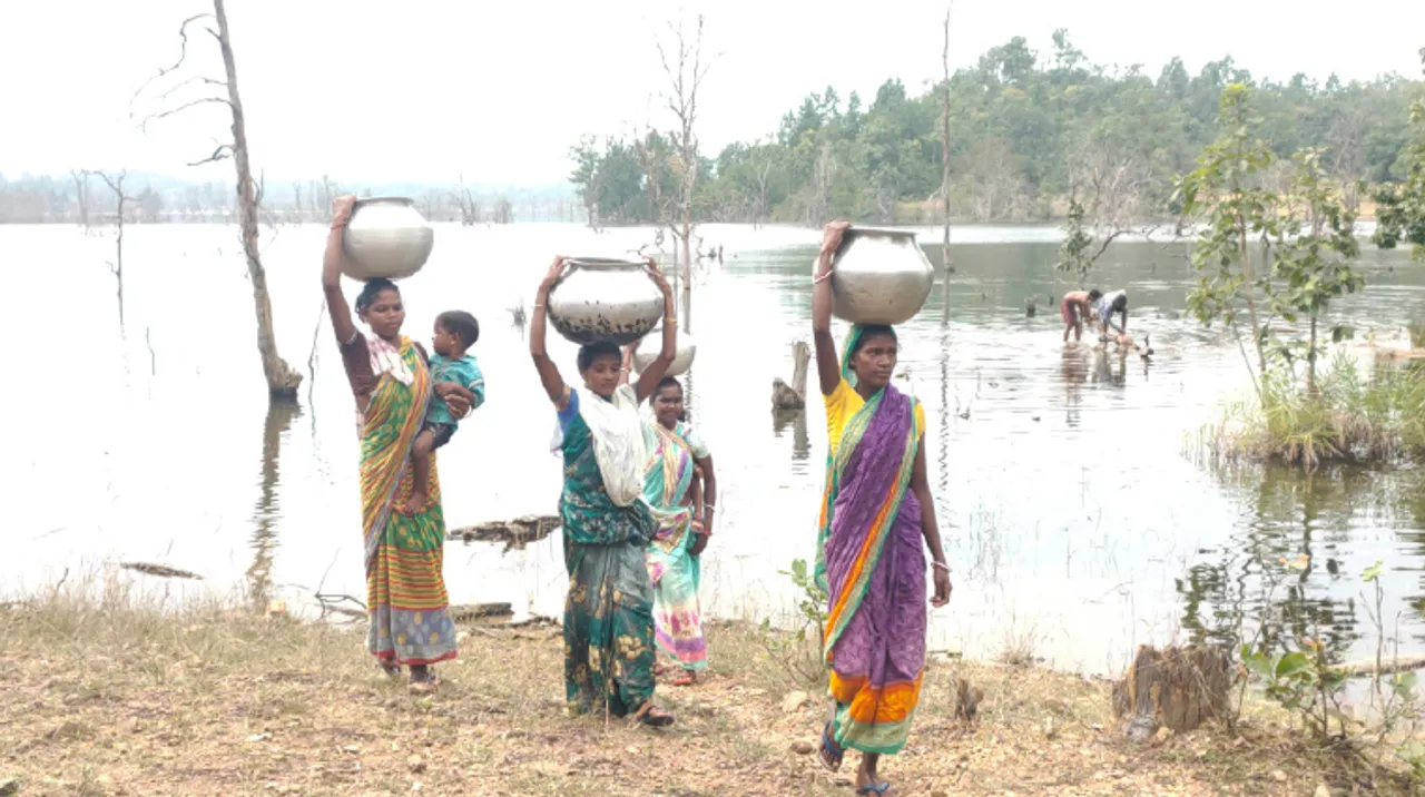  ରୁକୁଡ଼ା ଜଳସେଚନ ପ୍ରକଳ୍ପ ବିସ୍ଥାପିତଙ୍କ କଥା ଭୁଲିଯାଇଥିଲା ପ୍ରଶାସନ: ଜିଲ୍ଲାପାଳଙ୍କୁ ସମନ ପରେ ପହଞ୍ଚିଲେ ମାଳମାଳ ଅଧିକାରୀ