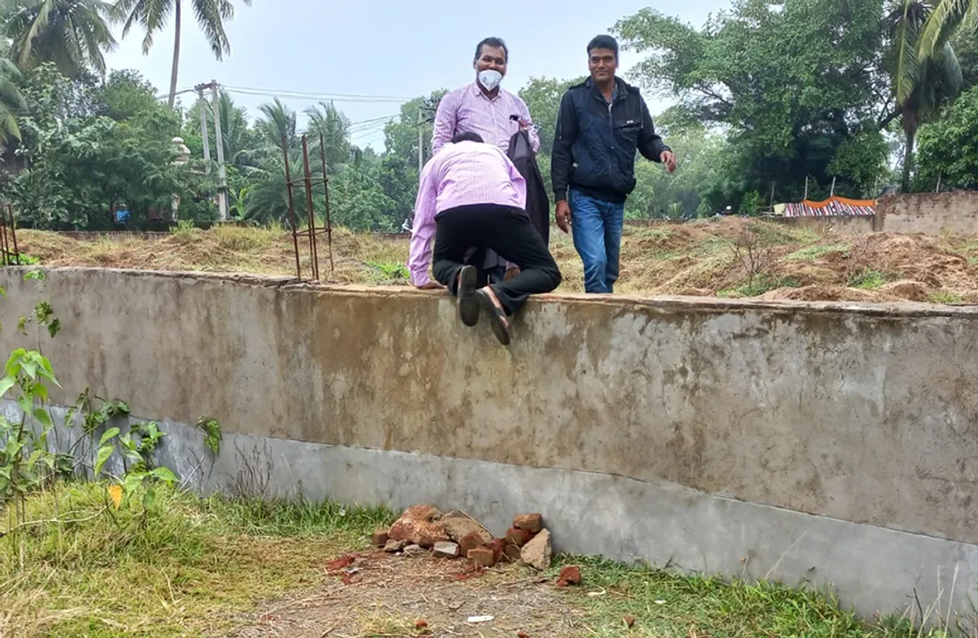  ପାଚେରି ଡେଇଁଲେ ଆଦର୍ଶ ବିଦ୍ୟାଳୟ
