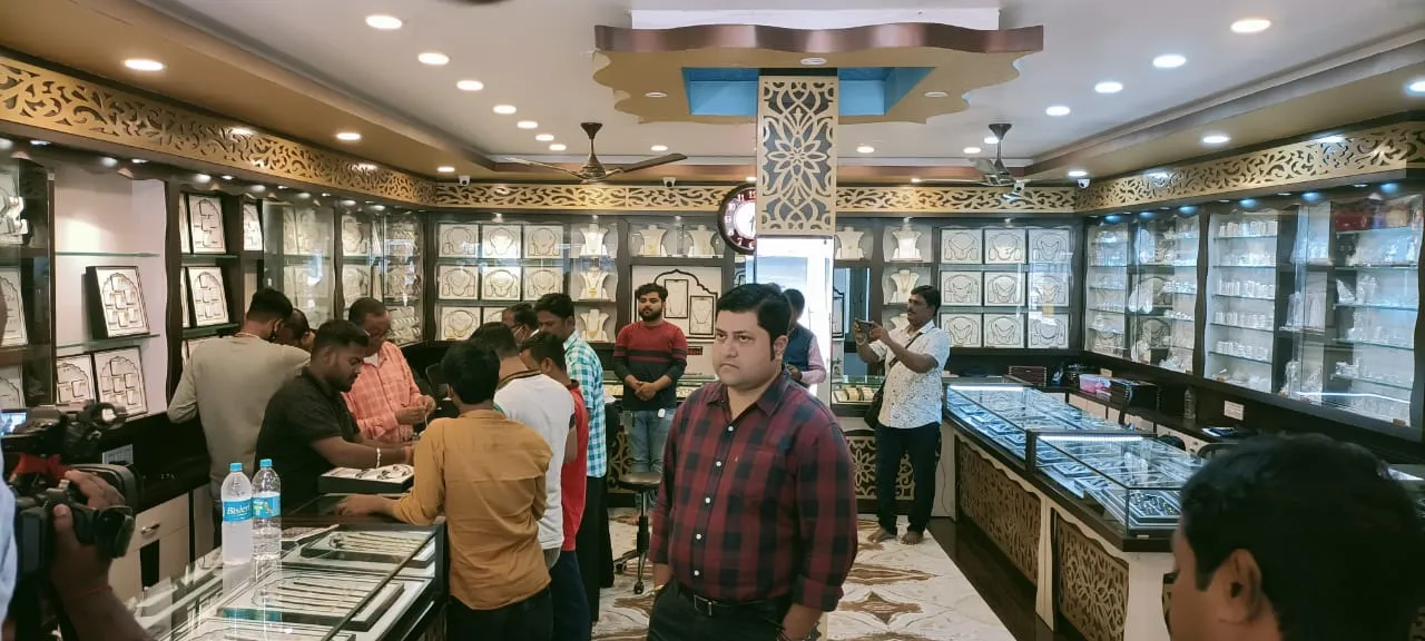  ବେଆଇନ ଭାବେ ସୁନା ଗଚ୍ଛିତ ରଖିଥିବା ସନ୍ଦେହ କରି ଚଢ଼ାଉ କଲା ଜିଏସଟି କମିଶନ