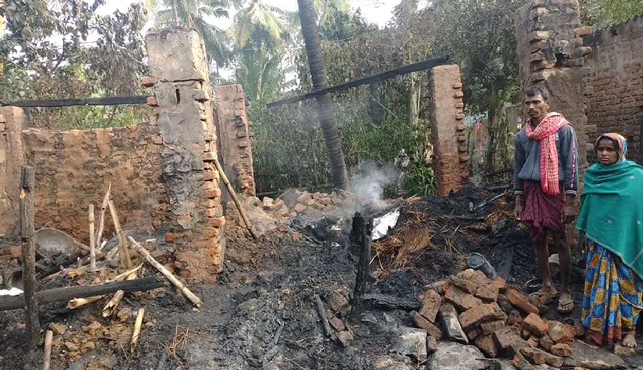  ନିଆଁ ଲାଗି ଜଳିଗଲା ୭ ବଖରା ଚାଳଘର; ବାଛୁରି, ଛେଳି ଜୀବନ୍ତ ଦଗ୍ଧ