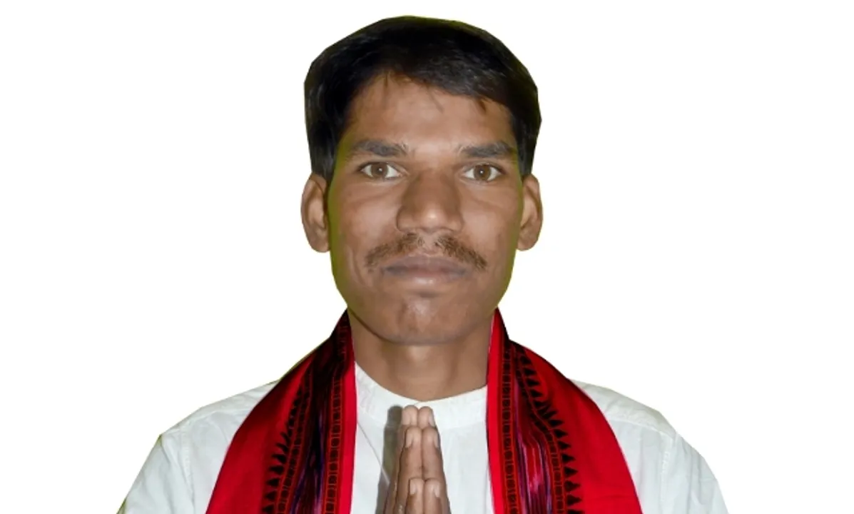  ସୁନ୍ଦରଗଡ଼ରେ ଜିଲ୍ଲା ପରିଷଦ ପ୍ରାର୍ଥୀ ନରେଶଙ୍କ ଉପରେ ନଜର: ଲଢ଼େଇର ସ୍ୱରକୁ ମିଳିବ କି ସମର୍ଥନ! 