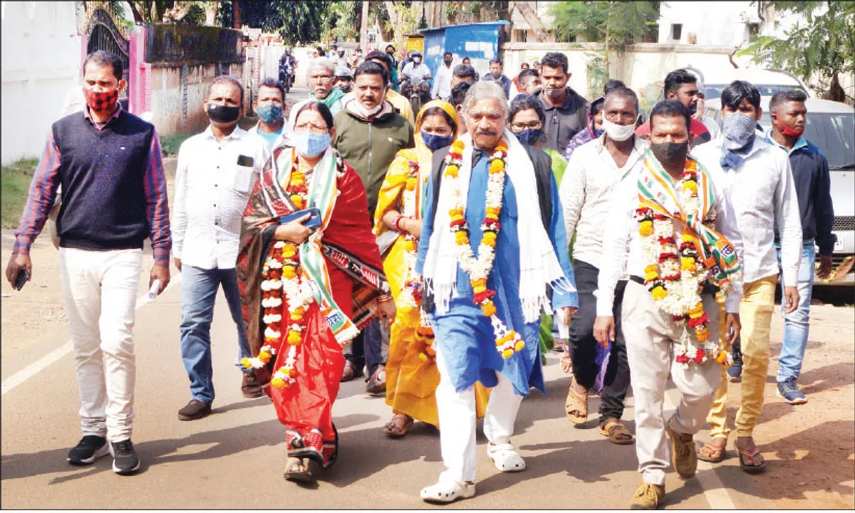  ୭, ୮ ଓ ୨୮ ନଂ ଜିଲ୍ଲା ପରିଷଦ ସଭ୍ୟ ପାଇଁ କଂଗ୍ରେସର ପ୍ରାର୍ଥିପତ୍ର ଦାଖଲ