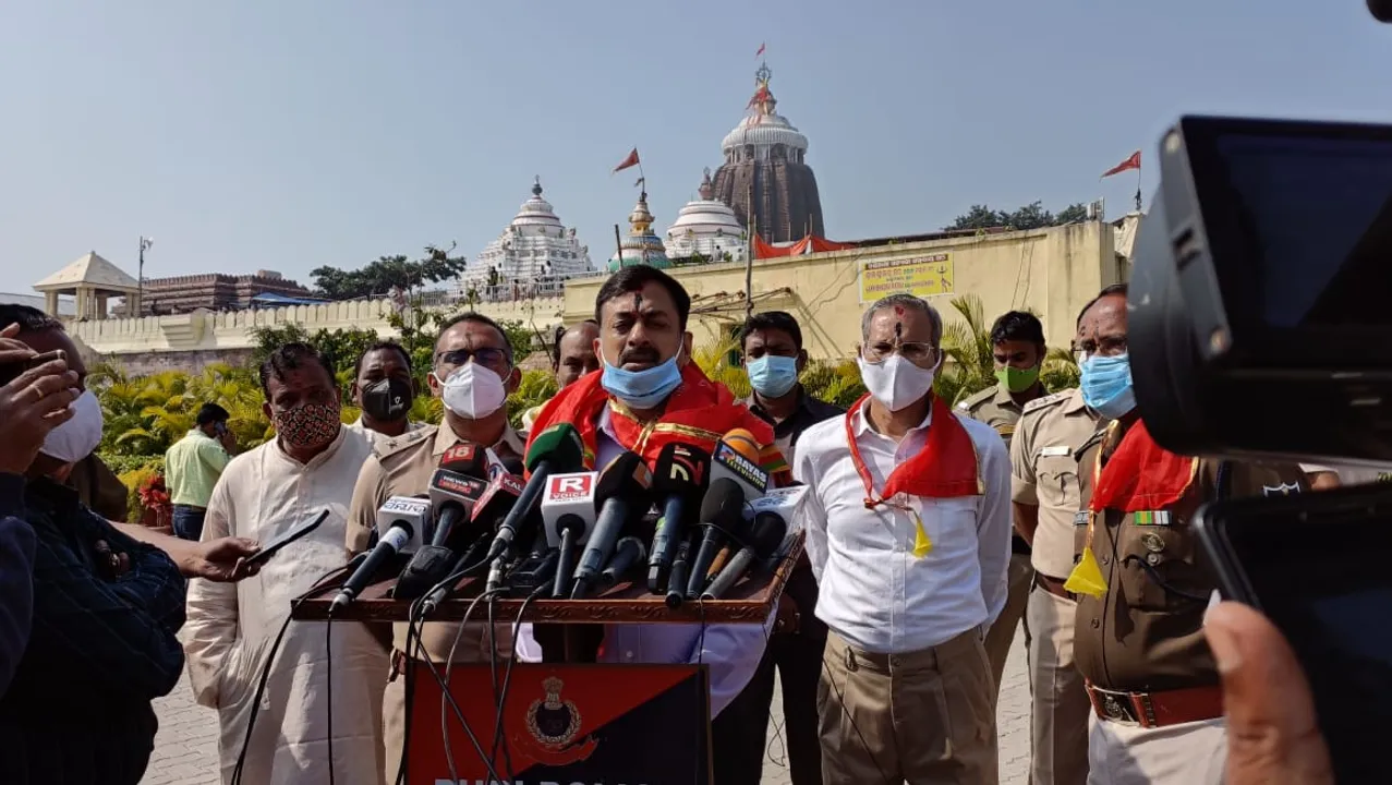  ପୁରୀ: ଶ୍ରୀଜୀଉଙ୍କୁ ଦର୍ଶନ କଲେ ପୁଲିସ ଡିଜି