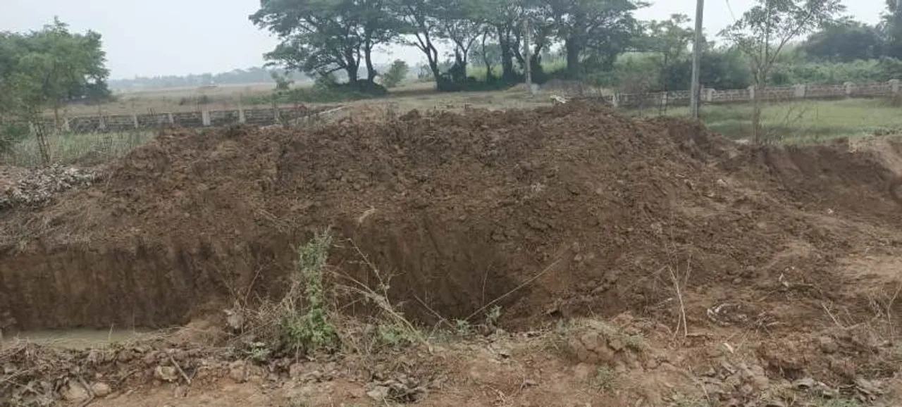  କେନାଲକୁ କବ୍‌ଜା କଲେଣି ବିଲ୍‌ଡର, ଦାନା ବାନ୍ଧୁଛି ଚାଷୀ ଆନ୍ଦୋଳନ