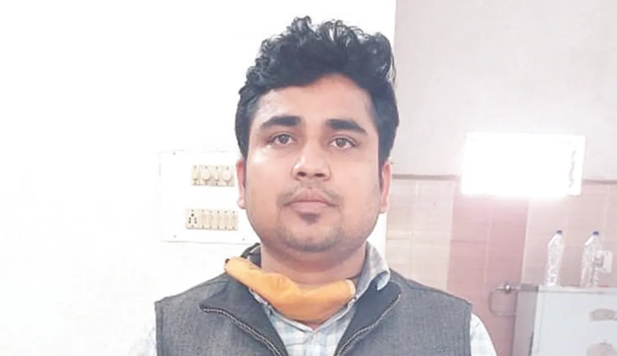  ୪୨୦ ମ୍ୟାନେଜର୍‌ ଗିରଫ; ୯ ପ୍ୟାକେଟ୍‌ ନକଲି ସୁନା, ୧୦ହଜାର ଟଙ୍କା ଓ ଜାଲ୍‌ କାଗଜପତ୍ର ଜବତ