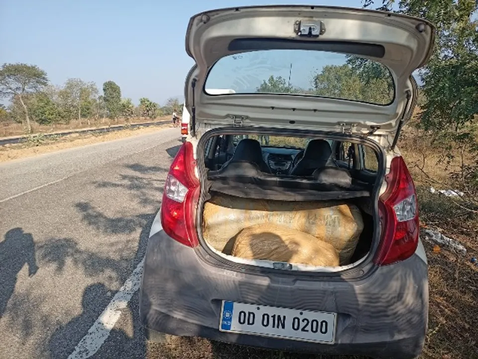  ୩୫ କେଜି ଗଞ୍ଜେଇ ସହ ଲକ୍ଷେ ଟଙ୍କା ଜବତ: ୨ ଜଣ ଗିରଫ