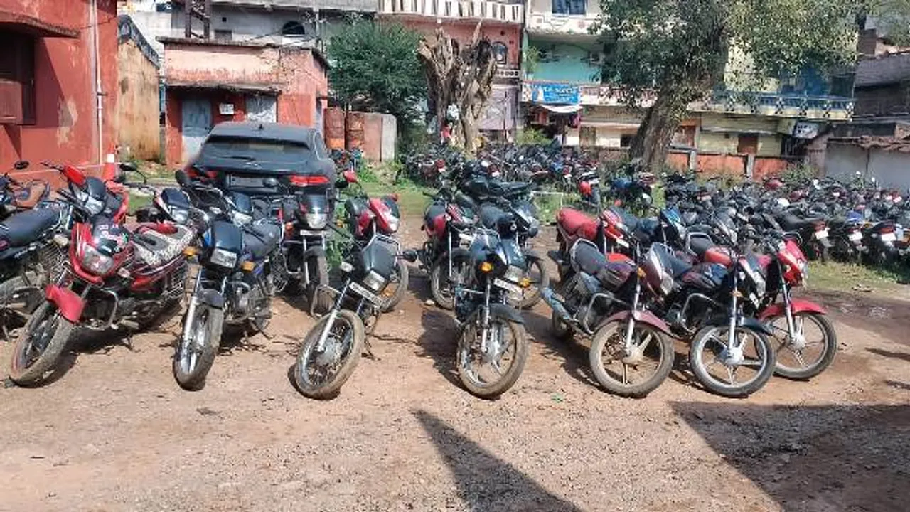  ଆନ୍ତଜିଲ୍ଲା ବାଇକ୍ ଲୁଟେରା ଗ୍ୟାଙ୍ଗର ଛଅ ସଦସ୍ୟ ଗିରଫ: ୨୦ ବାଇକ୍ ଜବତ