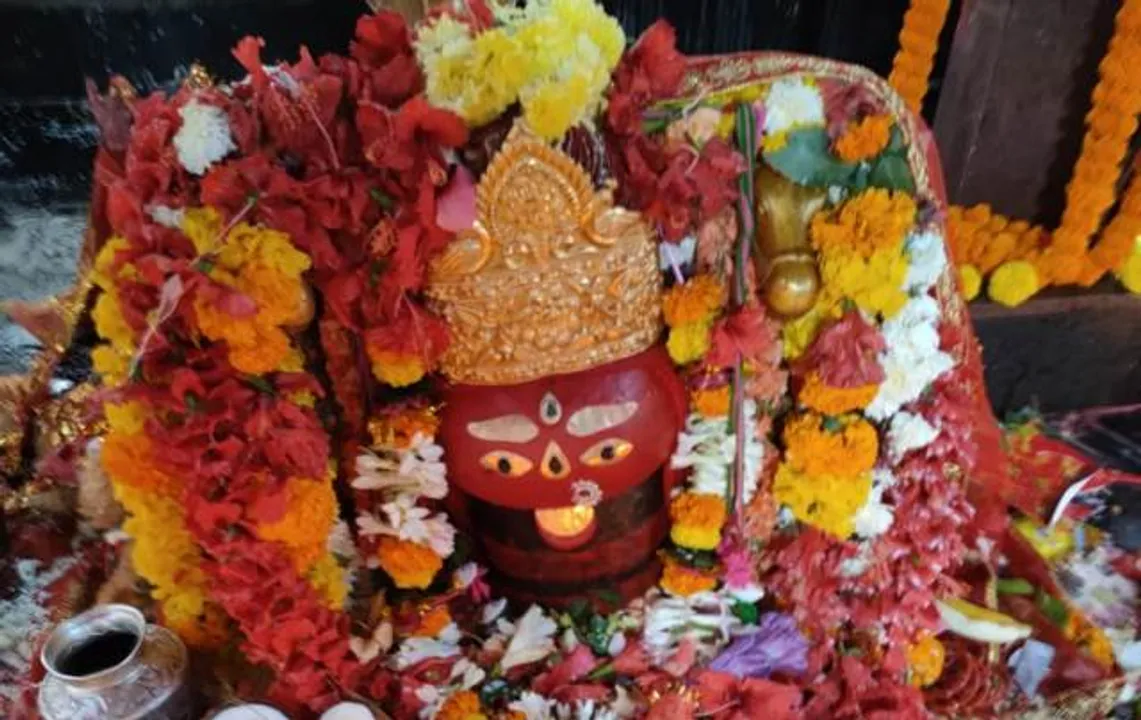  ମା’ତାରିଣୀଙ୍କ ସୁନାବେଶ: ଲାଗିହେଲା ମକରଚାଉଳ