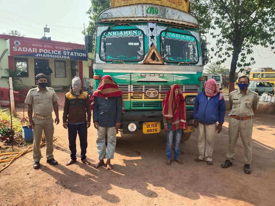  କୋଇଲା ବୋଝେଇ ଟ୍ରକ ଲୁଟ୍‌ ଅଭିଯୋଗରେ ୪ ଗିରଫ