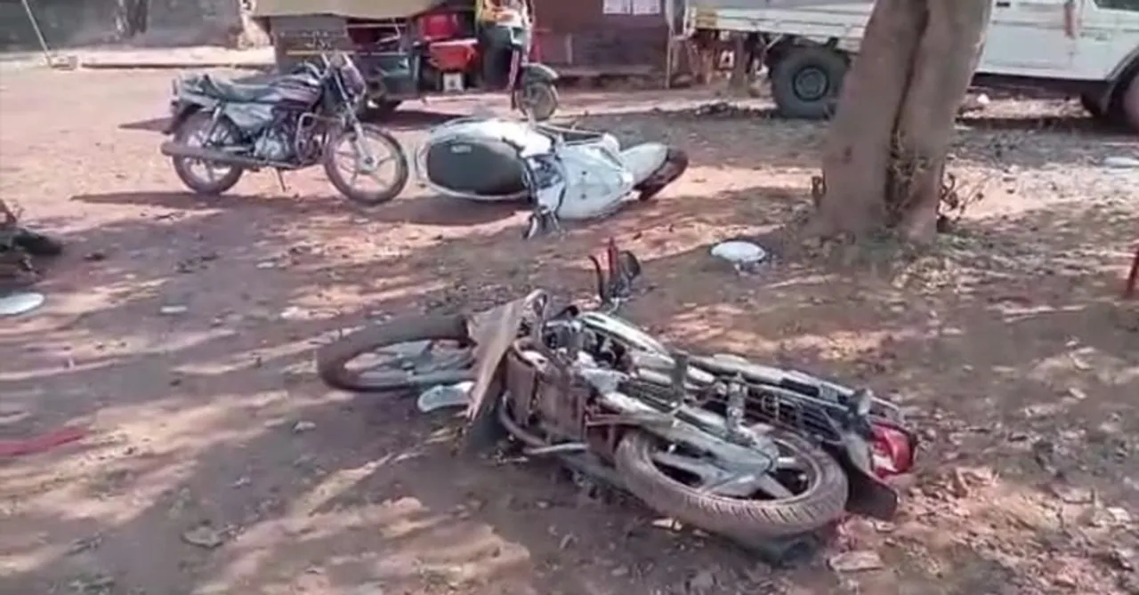  ନିର୍ବାଚନୀ ହିଂସା: ଘରେ ପଶି ପିଟିଲେ, ୧୦ ବାଇକ୍‌ ଭାଙ୍ଗିଲେ
