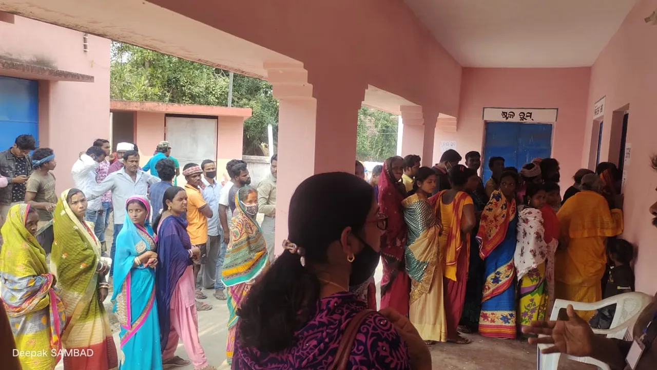  ପରିଚାଳନାଗତ ଅବ୍ୟବସ୍ଥା ଯୋଗୁଁ ୧ଟା ସୁଦ୍ଧା ଅଧା ମତଦାନ