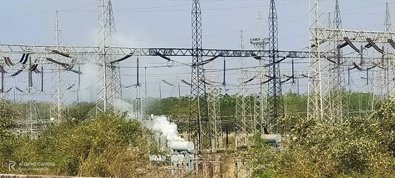  ଇନ୍ଦ୍ରାବତୀ ସୁଇଚୟାର୍ଡ ଟ୍ରାନ୍ସଫର୍ମରରେ ନିଆଁ: ୨୪ ଘଣ୍ଟା ପରେ ବି ଲିଭିନି