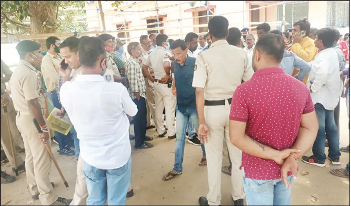  ଷ୍ଟ୍ରଙ୍ଗରୁମ୍‌ରୁ ବାଲଟ୍ ବକ୍ସ ଚୋରି! ପ୍ରଶାସନକୁ ହଟହଟା କଲା ଗୁଜବ