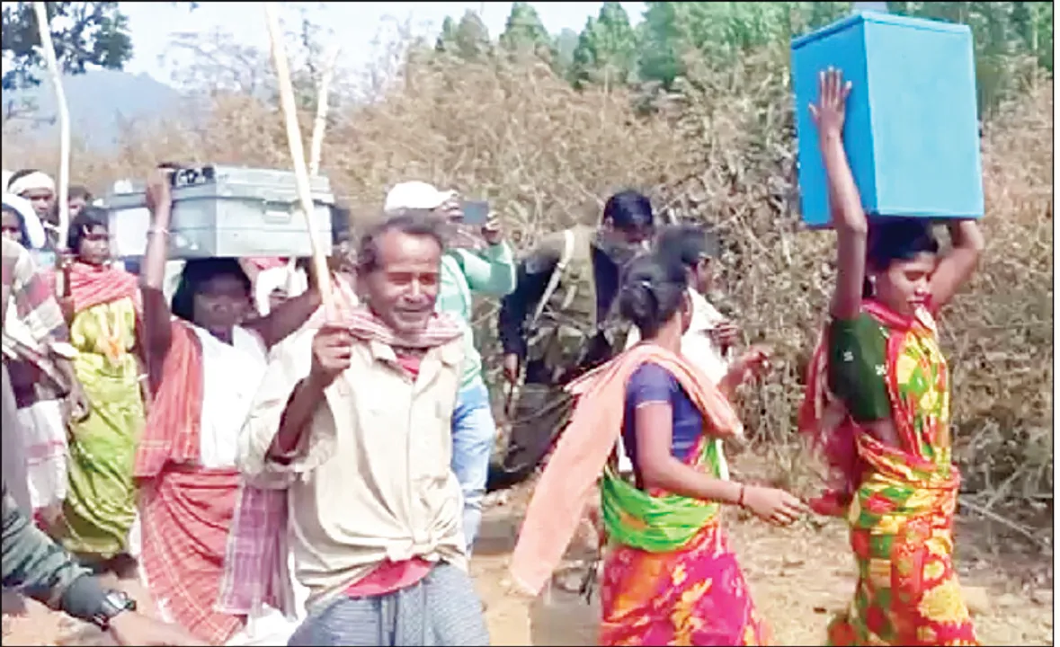  ଭୋଟ ତାଲିକାରେ ନାହିଁ ନାଁ: ତାତିଲେ ଡଙ୍ଗରିଆ, ଭୋଟ ବାକ୍ସ ଲୁଟିଲେ, ତହସିଲଦାରଙ୍କ ଲିଖିତ ପ୍ରତିଶ୍ରୁତି ପରେ ଫେରିଲା ବାକ୍ସ