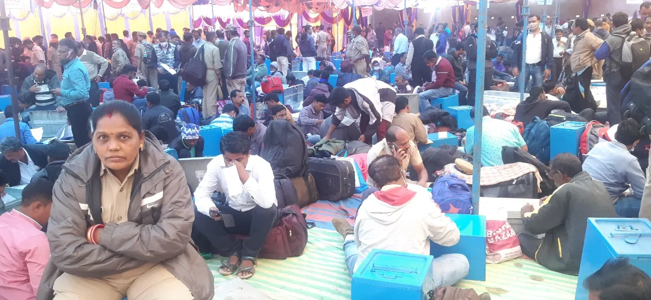  ୨ୟ ପର୍ଯ୍ୟାୟ ମତଦାନ: ୨ ଲକ୍ଷ ୩୫ ହଜାର ୫୧୬ ଜଣ ଭୋଟର ମତାଧିକାର ସାବ୍ୟସ୍ତ କରିବେ