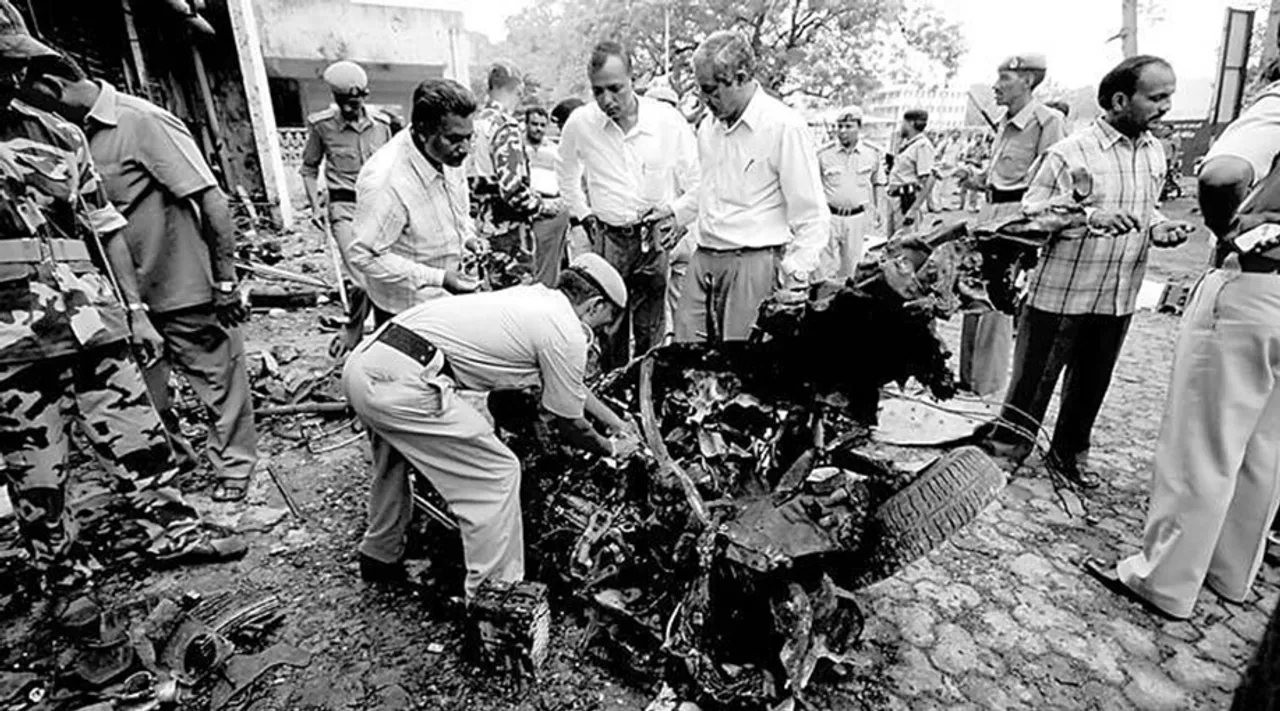 ୨୦୦୮ ଅହମଦାବାଦ ସିରିଜ୍‌ ବୋମା ବିସ୍ଫୋରଣ: ୩୮ ଦୋଷୀଙ୍କୁ ମୃତ୍ୟୁଦଣ୍ଡ, ୧୧ ଜଣଙ୍କୁ ଆଜୀବନ ଜେଲ୍‌