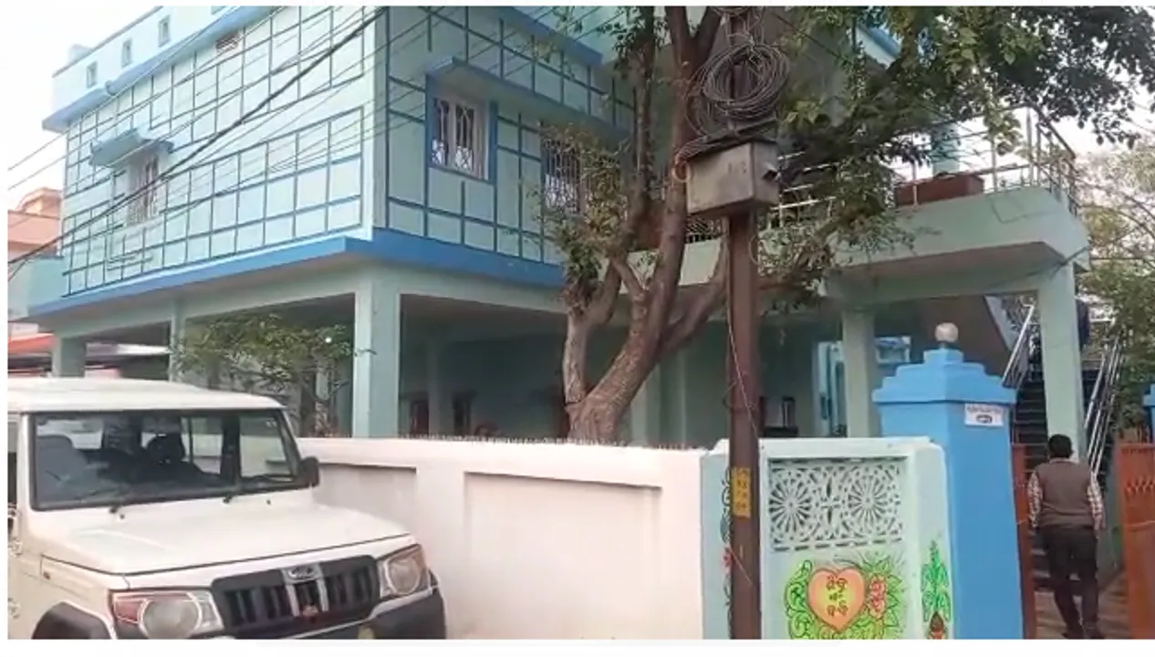  ଆୟବହିର୍ଭୂତ ସଂପତ୍ତି ଠୁଳ ଅଭିଯୋଗ: ସମଲେଶ୍ବରୀ ମିଲ୍କ ୟୁନି୍ଅନ୍ ଡେପୁଟି ଜେନେରାଲ୍ ମ୍ୟାନେଜରଙ୍କ ଘର ସମେତ ୪ଟି ସ୍ଥାନରେ ଭିଜିଲାନ୍ସ ଚଢ଼ାଉ