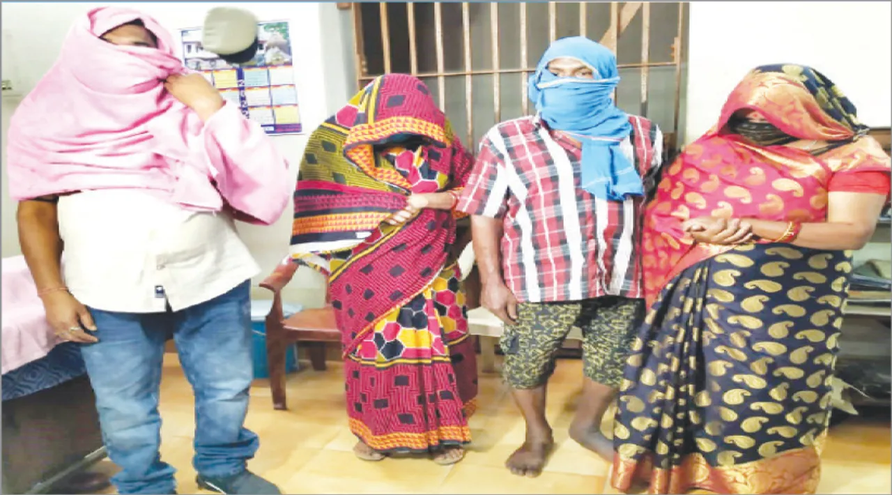  ସରକାରୀ କ୍ବାର୍ଟର୍‌ରେ ସେକ୍ସ ରୢାକେଟ୍‌, ଦୁଇ ଦେହଜୀବୀ ଉଦ୍ଧାର