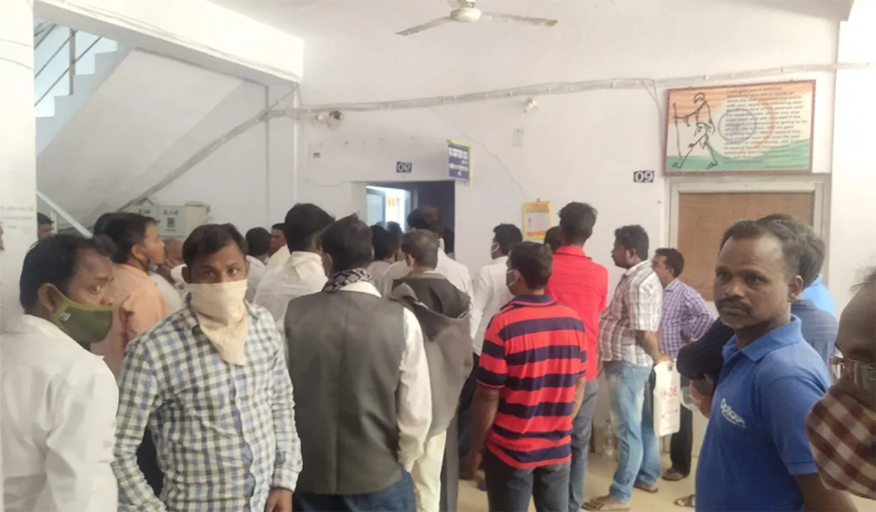 ୬୫୦ ଜଣଙ୍କ ନାଁରେ ୧୦୭ ମାମଲା ରୁଜୁ: ଜାମିନ ପାଇଁ ତହସିଲରେ ଭିଡ଼