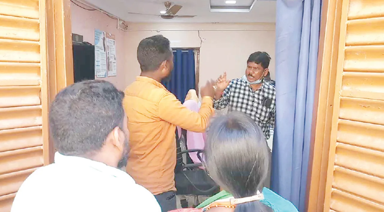  ମୋହନାରେ ବାଲଟ୍‌ ଜାଲିଆତି ପଣ୍ଡ
