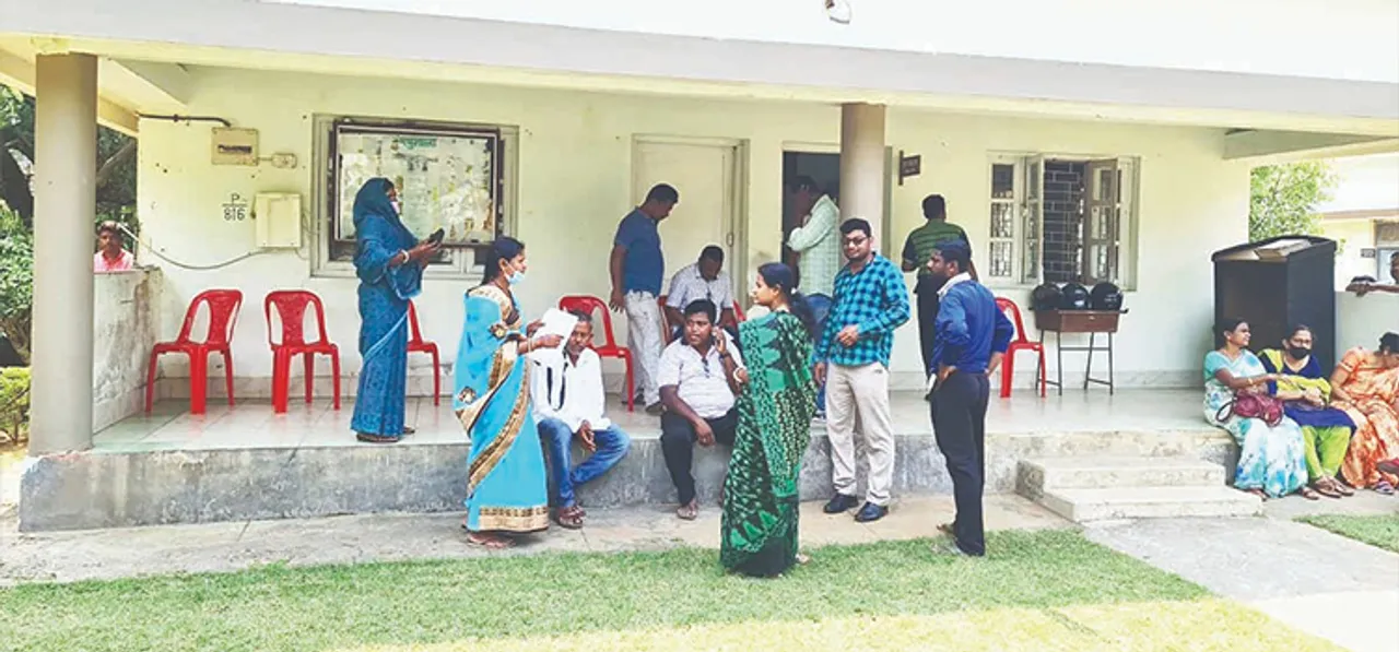  ରେଞ୍ଜ ସ୍କୁଲ୍‌ ଆଗରେ ଅଭିଭାବକଙ୍କ ପ୍ରତିବାଦ