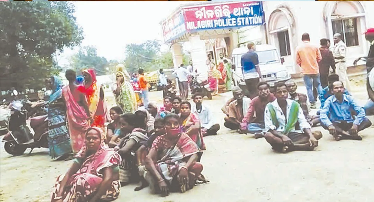  ବକେୟା ବିଲ୍‌ ଆଦାୟ ବେଳେ ଗ୍ରାମବାସୀ ଓ ବିଦ୍ୟୁତ୍ କର୍ମଚାରୀ ହାତାହାତି