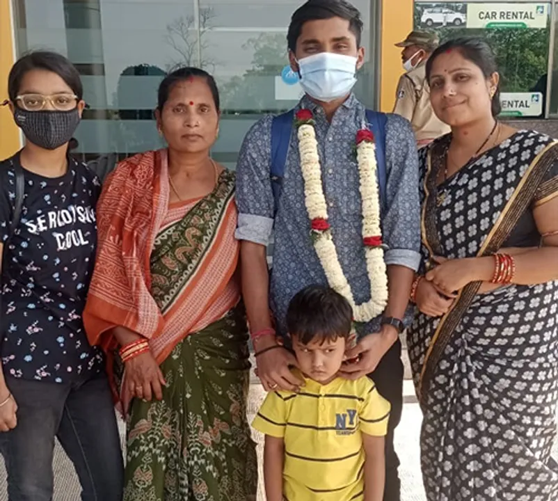  ୟୁକ୍ରେନ୍‌ରୁ ଫେରିଲେ ଆୟୁଷ