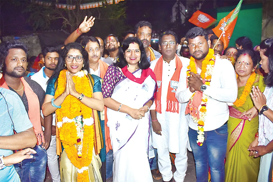  ଭୁବନେଶ୍ୱର: ୱାର୍ଡ ନଂ. ୨୯ରେ ଅପରାଜିତାଙ୍କ ପ୍ରଚାର