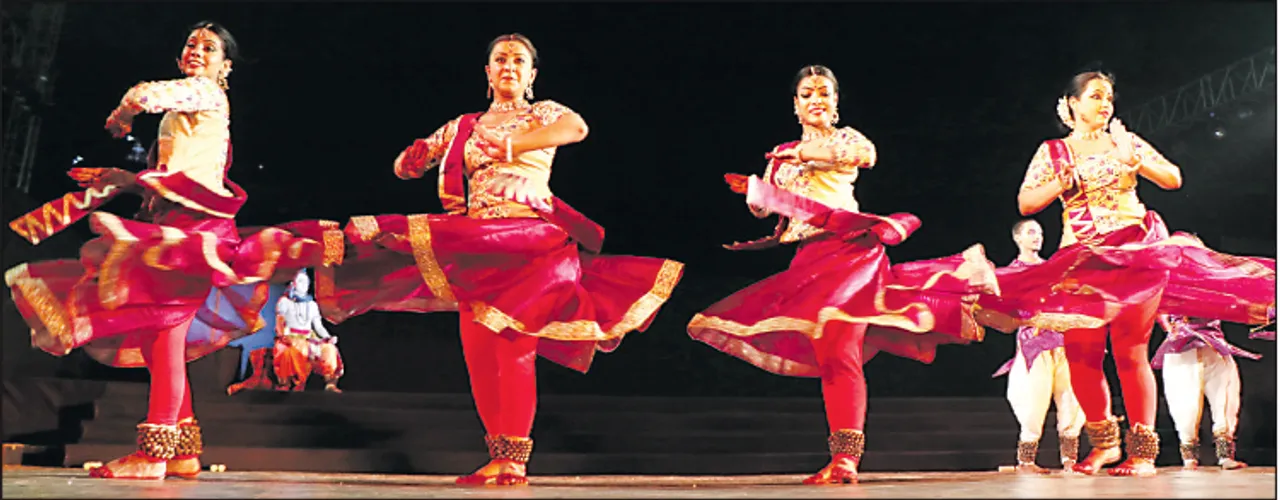  ବ୍ରହ୍ମାଣ୍ଡ ସୃଷ୍ଟିର କଥା କହିଲା କଥକ