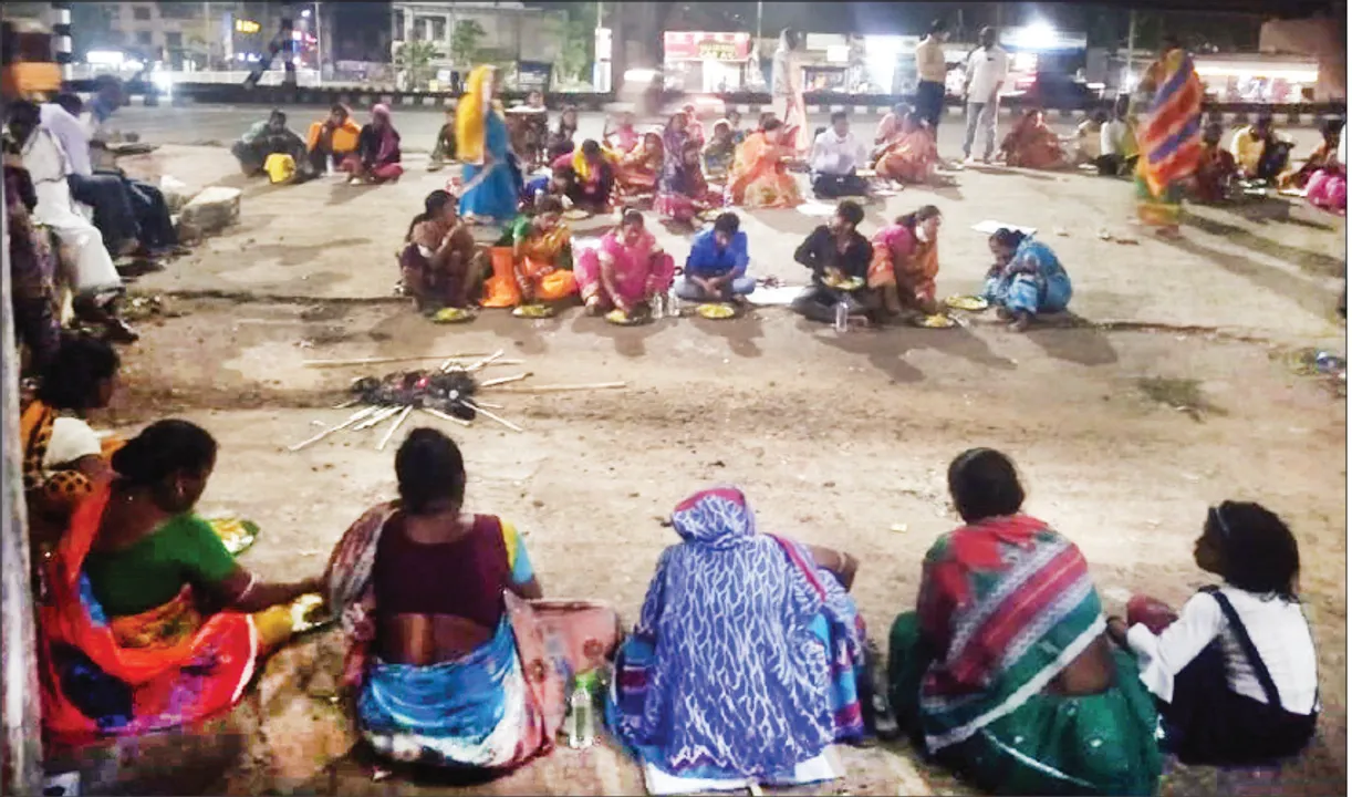  ମଠରେ ଯୌନ ନିର୍ଯାତନା ପ୍ରତିବାଦରେ ଲୋକଙ୍କ ଅଭିନବ ଆନ୍ଦୋଳନ