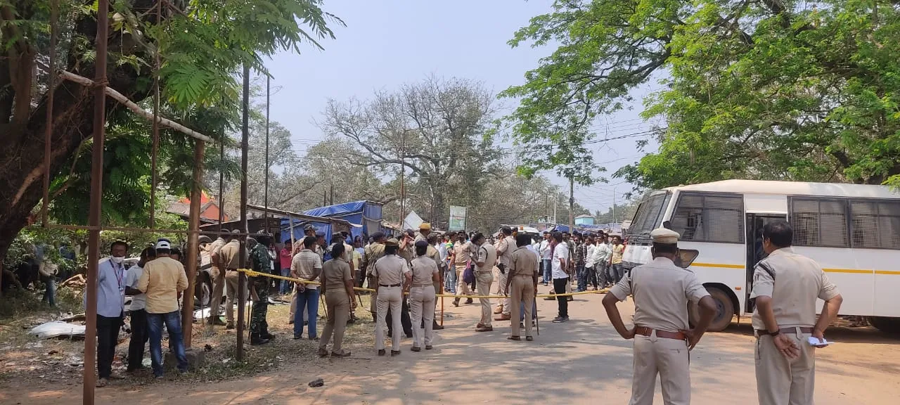  ଲୋକଙ୍କ ଉପରେ ଗାଡ଼ି ଚଢ଼ାଇବା ଘଟଣାରେ ଚିଲିକା ବିଧାୟକଙ୍କୁ ଅଟକ ରଖିଲା ପୁଲିସ୍, ବାଣପୁର ଏନ୍‌ଏସି ଅଞ୍ଚଳରେ ୧୪୪ ଲାଗୁ